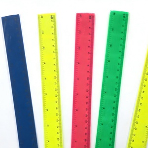 Regla Recta de Plástico de 30 cm en Varios Colores para Estudiantes, Oficina y Escuela, con Buen Precio para el Mercado Africano - Product Image 3