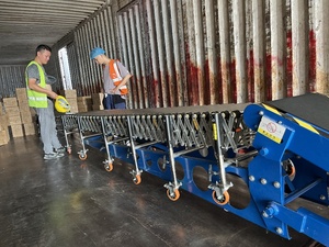 Naili <span class=keywords><strong>Conveyor</strong></span> zware hydraulische hellende transportband voor naadloze laad- en losoperaties van vrachtwagens en containers - Product Image 2
