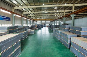 Matériau de construction moderne de 4 mm, ignifuge de classe A2, <span class=keywords><strong>texture</strong></span> bois, composite <span class=keywords><strong>aluminium</strong></span> ignifuge, norme internationale en <span class=keywords><strong>aluminium</strong></span> - Product Image 5