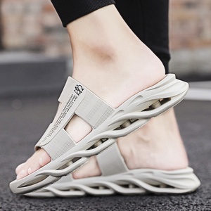 <span class=keywords><strong>2022</strong></span> nuevas zapatillas <span class=keywords><strong>de</strong></span> verano para exteriores para <span class=keywords><strong>hombre</strong></span>, sandalias antideslizantes con diseño <span class=keywords><strong>de</strong></span> <span class=keywords><strong>chanclas</strong></span> para ropa <span class=keywords><strong>de</strong></span> invierno - Product Image 3