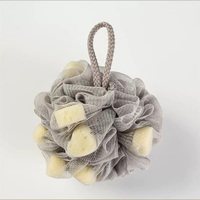 Pouf en maille de bain Boule de douche Pouf de douche Exfoliant pour le corps Éponge de bain Douche Luffa Éponge