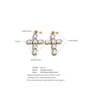 Boucles d'oreilles pendantes en forme de croix en acier inoxydable plaqué or PVD avec cristaux JINYOU 5660 pour femmes, bijoux religieux - Product Image 6