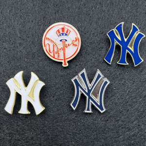 Broche de metal con pintura al horno de los New York Angels y Chicago Dodgers de <span class=keywords><strong>la</strong></span> <span class=keywords><strong>Serie</strong></span> Mundial de Béisbol Dollar Country para fiestas y graduaciones - Product Image 3