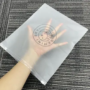 niedrige moq transparente gefrostete reißverschlussbeutel kunststoff kleidungsverpackung pvc-reißverschlusstasche mit benutzerdefiniertem logo