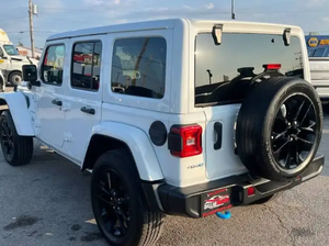 Listo para enviar bajo kilometraje <span class=keywords><strong>2023</strong></span> Jeep Wra-ngler <span class=keywords><strong>Unlimited</strong></span> <span class=keywords><strong>Rubicon</strong></span> 4xe Coche usado a la venta Techo solar panorámico RHD/LHD - Product Image 5