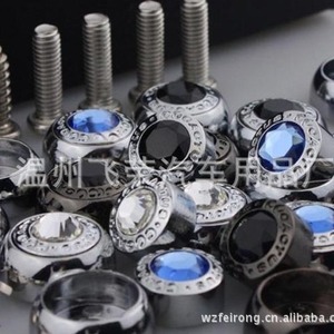 Tornillos para matrícula con incrustaciones de diamantes, aleación de zinc, plata brillante, 20 mm, compatibles con todos los modelos - Product Image 1