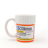 Tasse à café en céramique soigneusement sélectionnée, tasse créative pour médicaments, mug exclusif transfrontalier en forme de flacon de médicaments