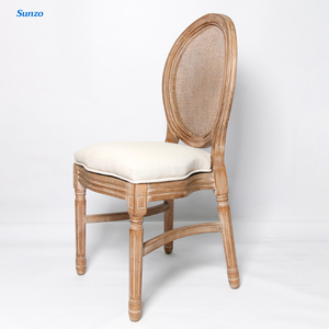 <span class=keywords><strong>Chaise</strong></span> <span class=keywords><strong>de</strong></span> banquet empilable <span class=keywords><strong>de</strong></span> style <span class=keywords><strong>Louis</strong></span> <span class=keywords><strong>XVI</strong></span> français, en bois massif avec dossier en rotin, pour événements et mariages, vente en gros à prix réduit - Product Image 5