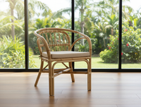 Fauteuil de détente capitonné de luxe Dolvio, revêtement haut de gamme effet peau, pour un salon, une chambre, un appartement ou un hôtel élégants.