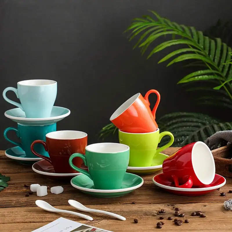 Tazze di caffè ceramiche delle stoviglie di colore della festa nuziale di progettazione moderna dell'oem