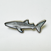 Fabricant de badges en métal sans minimum de commande, épingles de revers personnalisées avec logo de poisson nickelé et impression UV pour cadeaux
