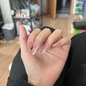 Venta caliente Uñas usables Al Piel desnuda Hielo Puntas de ojo de gato transparentes Pegatinas de uñas extraíbles de gama alta 30 piezas - Product Image 1