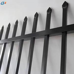 <span class=keywords><strong>Prix</strong></span> d'usine en fer forgé soudé traité thermiquement clôture murale décorative galvanisée lance clôture maison jardin utilisé - Product Image 2