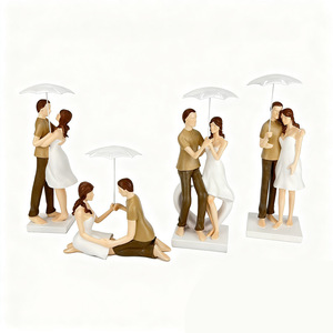 Statuetta <span class=keywords><strong>in</strong></span> <span class=keywords><strong>Resina</strong></span> di Coppia con Ombrello, Decorazione Festiva da Scrivania, Oggetto d'Arredo, Regalo Aziendale - Product Image 5