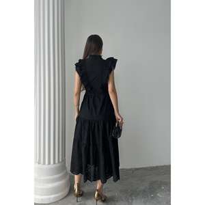 เดรสทรงเอไลน์สีดำแต่งระบาย เอวธรรมชาติ ผ้าทอระบายอากาศ สไตล์ลำลองใส่ได้ทุกวัน - Product Image 1