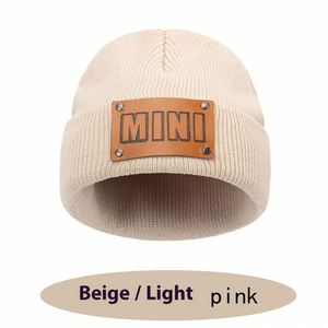 Mini bonnet tricoté au crochet chaud pour bébés et enfants, protection contre le froid, avec logo en cuir - Product Image 6