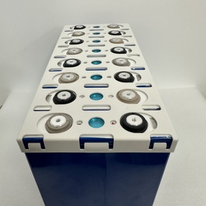 8S1P 24V 100Ah <span class=keywords><strong>105Ah</strong></span> Pack de <span class=keywords><strong>batterie</strong></span> au lithium rechargeable Lifepo4 <span class=keywords><strong>105ah</strong></span> <span class=keywords><strong>Batterie</strong></span> pour AGV/système de secours d'énergie/<span class=keywords><strong>camping</strong></span>-<span class=keywords><strong>car</strong></span> - Product Image 1