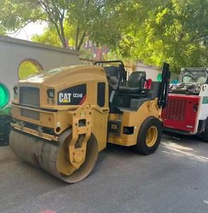 Promo Panas <span class=keywords><strong>CAT</strong></span> CC34B <span class=keywords><strong>Roller</strong></span> Compactor Bekas Asli Caterpillar Double Drum <span class=keywords><strong>Roller</strong></span> 4 Ton Mini Road <span class=keywords><strong>Roller</strong></span> Bekas - Product Image 2