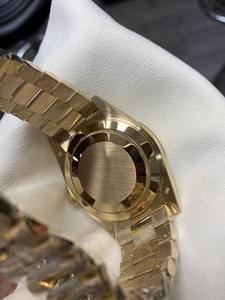 Reloj mecánico de lujo para hombre 2025 con calendario de diamantes dorados, una opción comercial de moda - Product Image 3