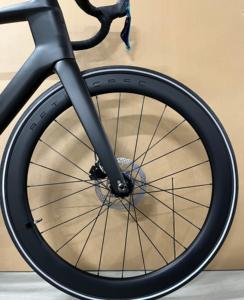 Bicicleta de Carreras TWITTER Peak de Fibra de Carbono con 24 Velocidades y Cambio Inalámbrico - Product Image 3