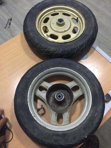 Caliente ruedas 3,50-10 neumáticos de caucho para <span class=keywords><strong>carretilla</strong></span> de <span class=keywords><strong>segunda</strong></span> <span class=keywords><strong>mano</strong></span> blanco neumático de goma 10x3 50-4 - Product Image 3