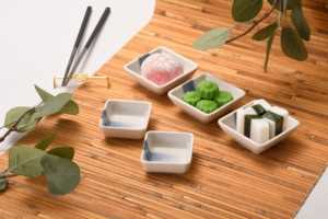 Piatto Quadrato Leggero in Melamina per <span class=keywords><strong>Antipasti</strong></span> <span class=keywords><strong>e</strong></span> Salse con Elegante Design a Strisce Blu per Servizio Ristorante - Product Image 3