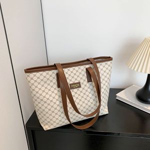 2025 New Retro mô hình nhẹ nhàng người phụ nữ tote túi công suất lớn Túi xách cho mẹ - Product Image 4