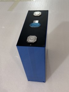 Batería de fosfato de hierro y litio Yiwei LiNeng 3V314Ah, de fábrica, para movimientos en línea, 6000 ciclos de ciclo de vida prolongado, montaje sin umbral, energía. - Product Image 1