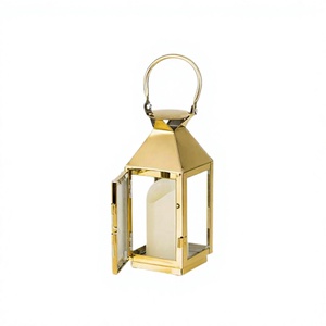 Lanterne suspendue en métal et verre de qualité supérieure, couleur or, design optimal pour la décoration de mariage et de fêtes. - Product Image 1