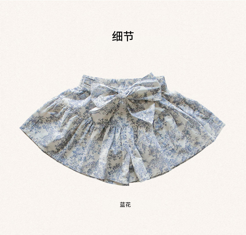 Pantaloncini floreali con fiocco