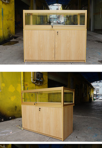 Vetrina per <span class=keywords><strong>Gioielleria</strong></span> <span class=keywords><strong>di</strong></span> <span class=keywords><strong>Lusso</strong></span> con Illuminazione LED, Vetro Temperato, Telaio Dorato, Arredamento Elegante ed Ecologico - Product Image 5