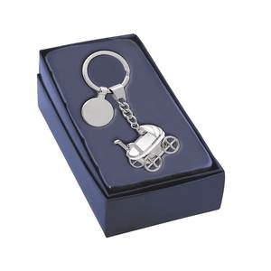 Llavero con diseño de carrito de bebé y ficha para llaves de coche - Product Image 2