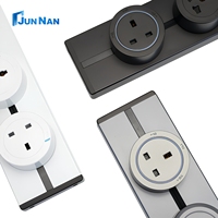 Prise murale de bureau étanche et anti-poussière sur rail avec USB-C et mise à la terre standard