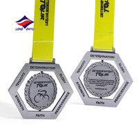 Longzhiyu, fabricant depuis 20 ans, conçoit sur mesure des médailles d'or en métal pour les courses de marathon, les courses amusantes, les courses de course à pied et les médailles de finisseur sportif.