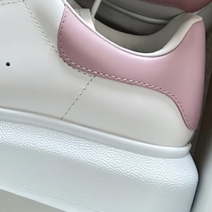 Chaussures décontractées blanches tendance de style américain, en cuir véritable, avec semelles épaisses respirantes, idéales pour la marche. - Product Image 3
