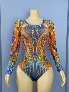 Costume de danse du Xinjiang sexy et scintillant, combinaison en maille ornée de strass colorés, pour spectacle de danse du ventre, défilé de mode, soirée en boîte de nuit, chanteuse, danseuse - Product Image 1