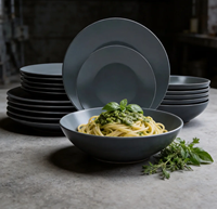 Ensemble de 18 pièces de vaisselle en grès gris foncé, style moderne, avec assiettes, bols en céramique créatifs et mugs à café, élégant pour les fêtes