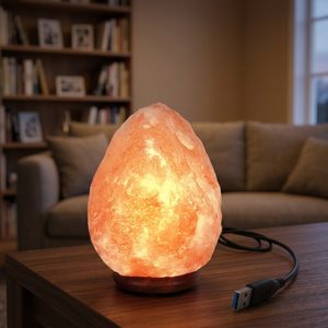 Lámpara de Sal del Himalaya Natural USB en Oferta, Base de Madera para Decoración de Habitaciones, Lámpara de Sal del Himalaya Tallada a Mano de Calidad Pura - Product Image 1