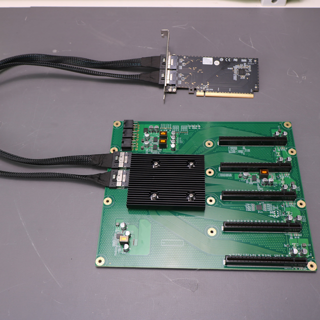 SFF 8654 PCIe 4.0 X16 1-to-5 External GPU Expansion Backplane Card, Multi-GPU Adapter Card for Server Systems