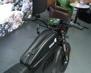 Vélo électrique édition phare 3000W Racing, moteur de moyeu arrière, utilisation double neige et <span class=keywords><strong>montagne</strong></span>, longue autonomie, pneus larges tout-terrain - Product Image 2