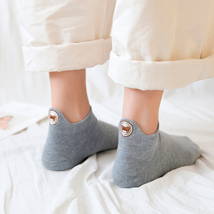 Hàn Quốc Dễ Thương Gấu Thêu Vớ Ngắn Phụ Nữ Cotton Thấp Cắt Vớ Tại Giá Bán Buôn - Product Image 4