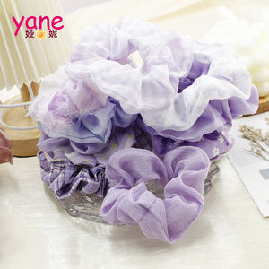 Chouchous en satin violet en vrac avec des fleurs en tissu Bandeaux bon marché en vrac - Product Image 5