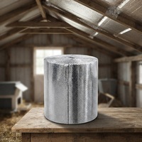 Barrière thermique moderne en aluminium avec isolation à bulles, design écologique pour l'isolation des toits des élevages porcins et des salles de maternité