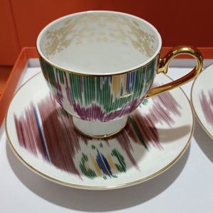 Nouveau produit : Ensemble de 2 tasses à café en céramique rose et vert de style nordique, ensembles de salon, tasses à thé et soucoupes en porcelaine - Product Image 4