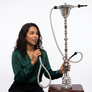 Chicha authentique Khalil Mamoon égyptienne de 118 cm, finition argentée avec noyau en laiton massif, tuyau assorti et plateau large - Product Image 3