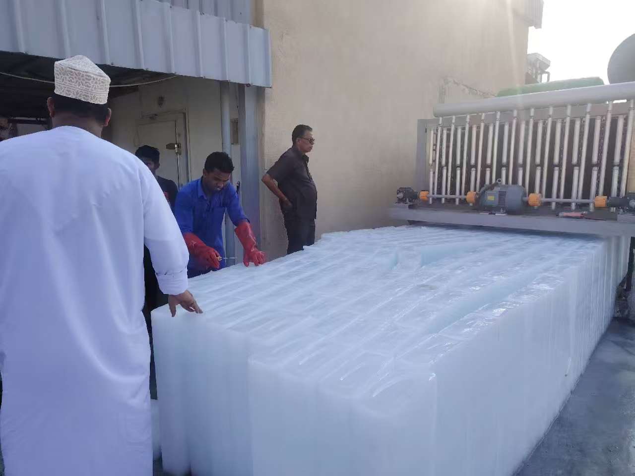 ice block cutting equipment