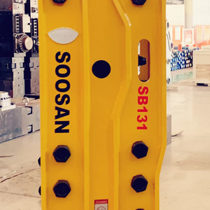 SB131 Top Type Hydraulic Breaker New Condition Engine Chisel Breaker Hammer <b>Pump</b> for Construction and Mining Industries - Product Image 1