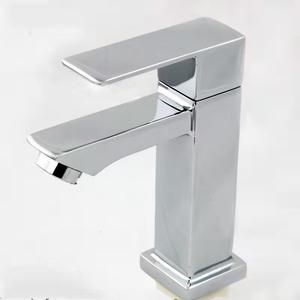En gros Moderne Salle De Bain Chrome Monté Sur Pont Mitigeur D'<span class=keywords><strong>eau</strong></span> <span class=keywords><strong>Froide</strong></span> Simple Lavabo Carré En Zinc <span class=keywords><strong>Robinet</strong></span> de Lavabo - Product Image 2