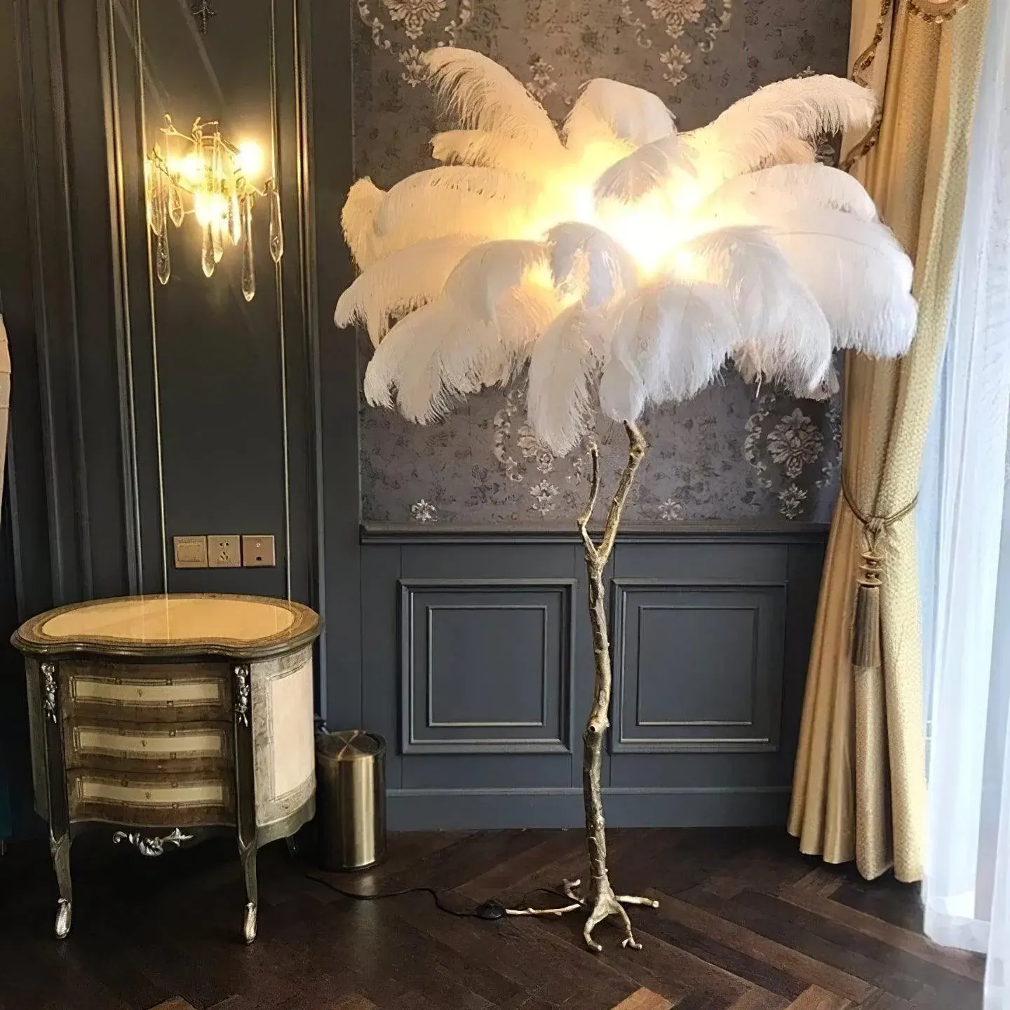 Lâmpada de chão LED de cobre para decoração de interiores, quarto, mesa de cabeceira, luminária de penas de avestruz, ideal para decoração de sala de estar
