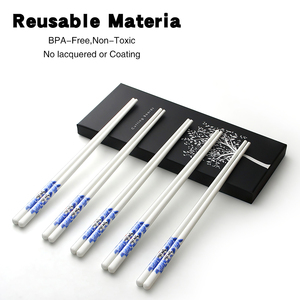 Juego de regalo de <span class=keywords><strong>palillos</strong></span> de cerámica de lujo al por mayor, palitos <span class=keywords><strong>chinos</strong></span> personalizados para sushi para boda - Product Image 3